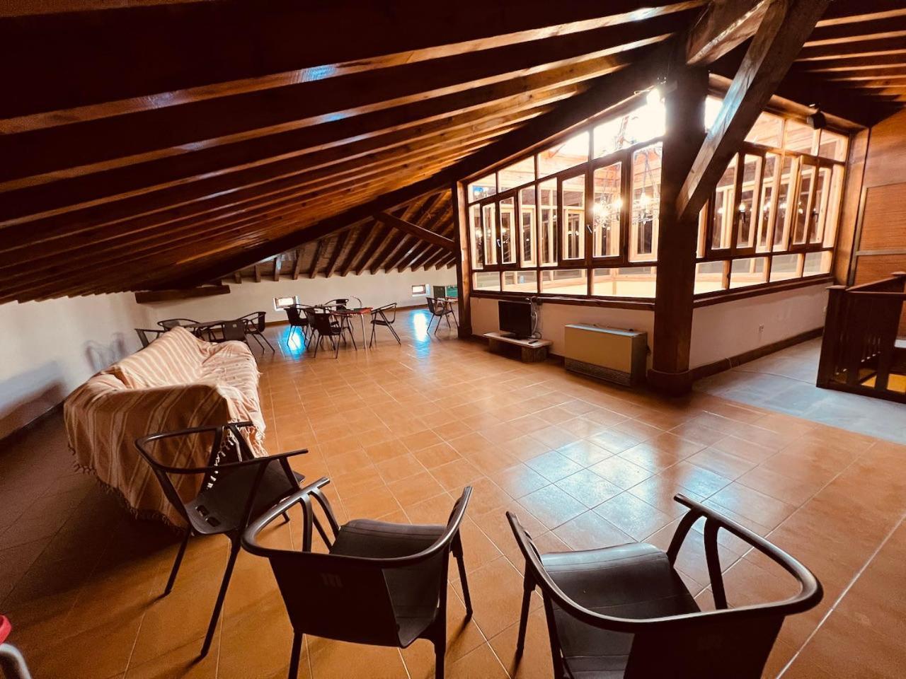 Albergue Pinares - La Casona De Revenga Regumiel de la Sierra 외부 사진