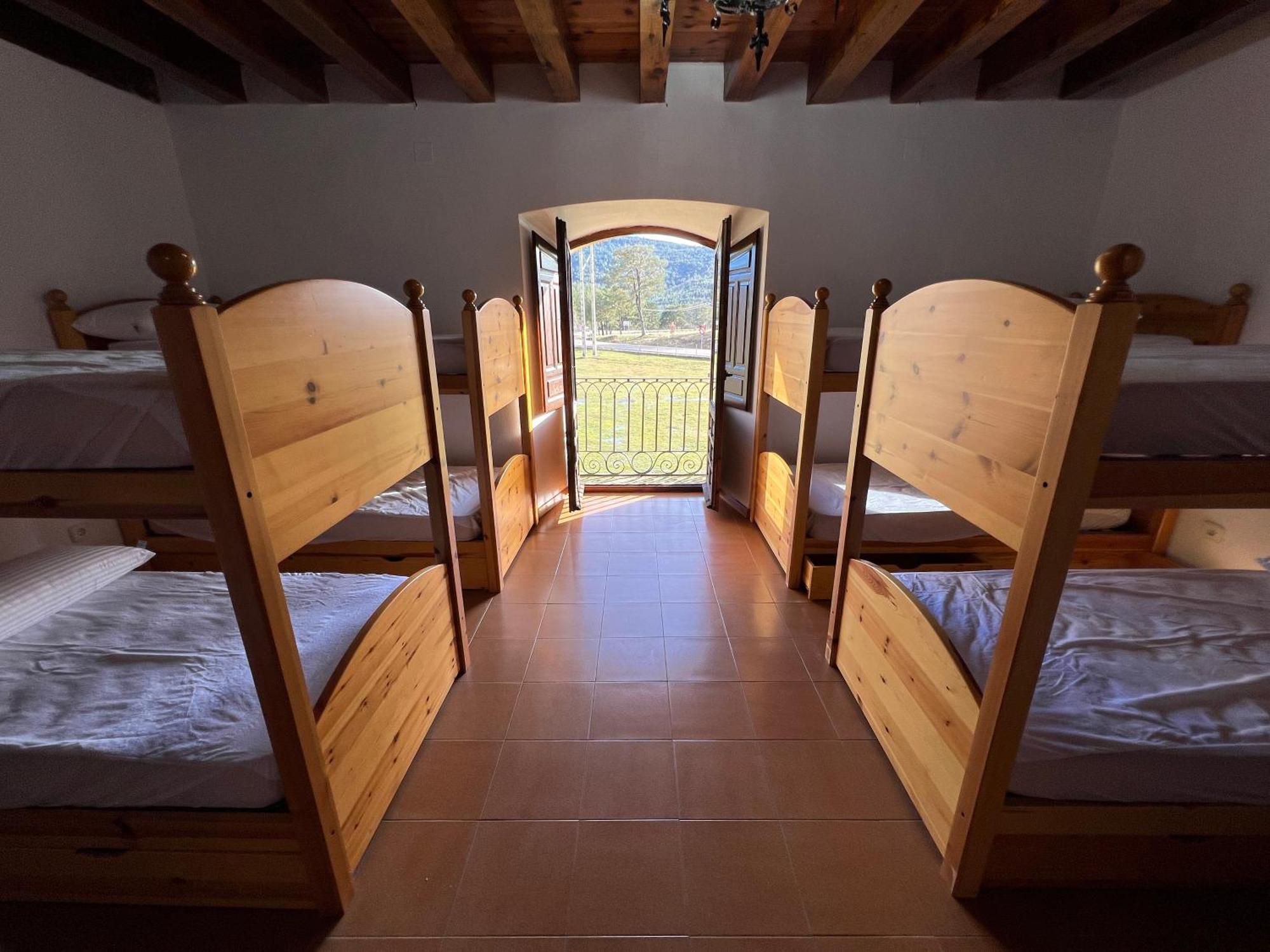 Albergue Pinares - La Casona De Revenga Regumiel de la Sierra 외부 사진