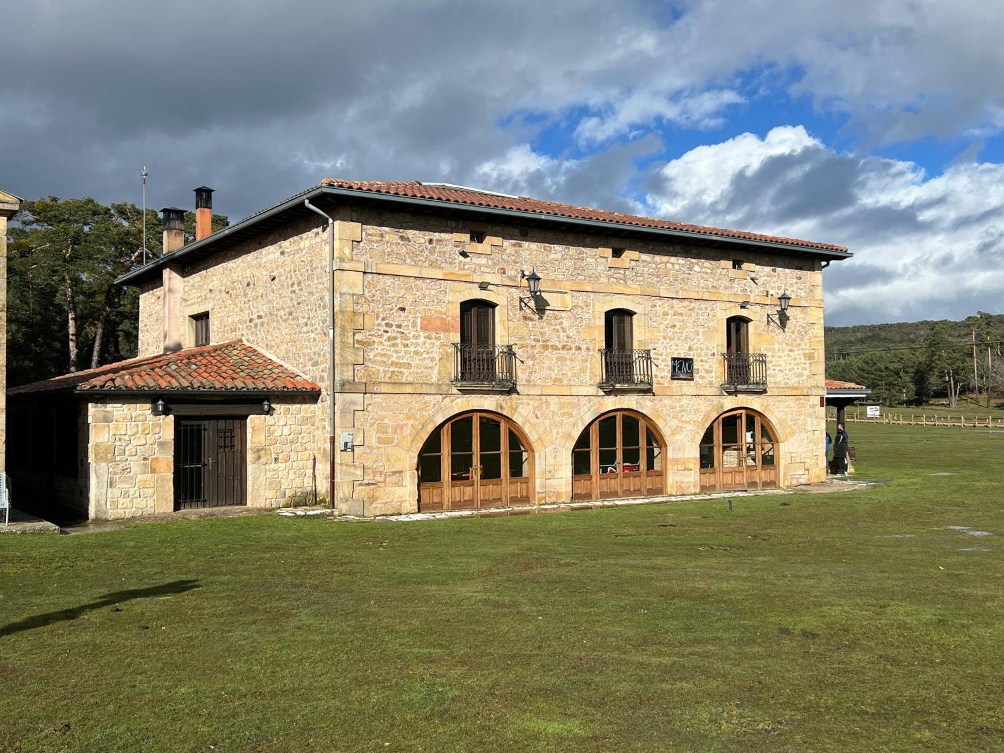 Albergue Pinares - La Casona De Revenga Regumiel de la Sierra 외부 사진